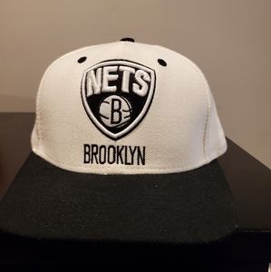 Brooklyn Nets Snapback White